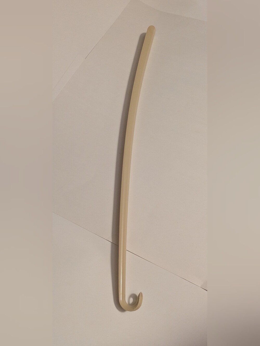 Shoe Horn Cream Plastic Home Accents 30 inch Length Extra Long
